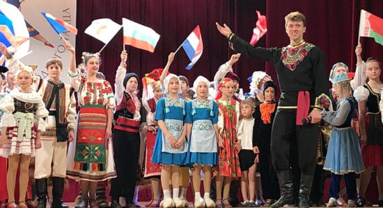 Жуковский ансамбль "Юность" завершил сезон большим отчетным концертом