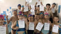 В бассейне спорткомплекса "Метеор" прошла акция «Научись плавать»