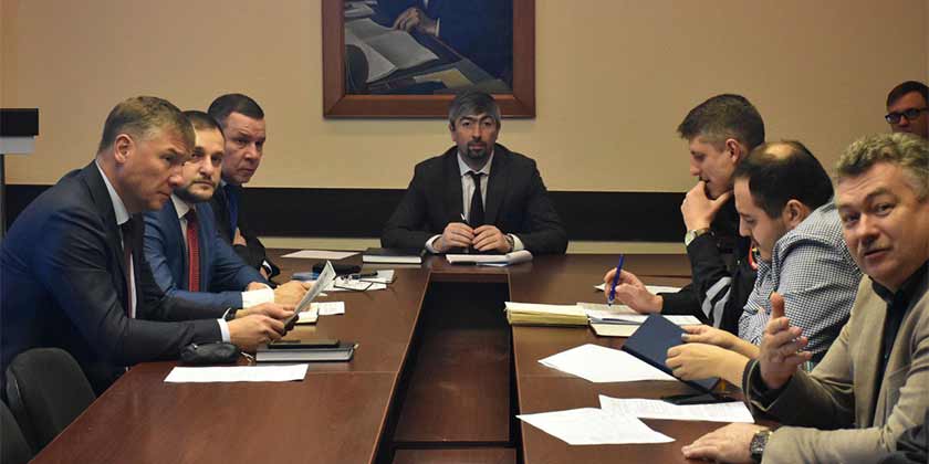 Все регулируемые пешеходные переходы в Жуковском оборудуют перильными ограждениями Все регулируемые пешеходные переходы в Жуковском оборудуют перильными ограждениями