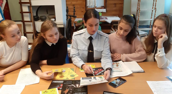 Юнкоры школьной газеты обсудили тему безопасности дорожного движения для детей в Жуковском