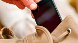 В Жуковском сотрудники полиции задержали подозреваемую в серии краж