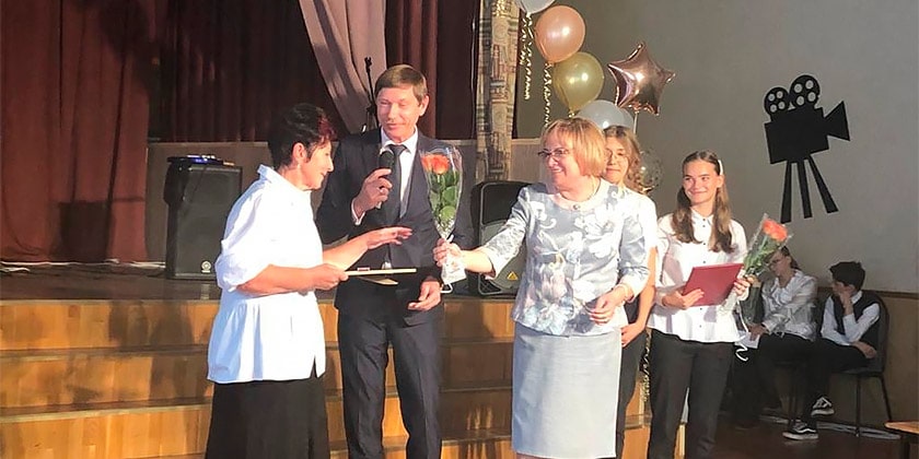 Депутаты-единороссы поздравили жуковских педагогов с наступающим Днем учителя Депутаты-единороссы поздравили жуковских педагогов с наступающим Днем Учителя