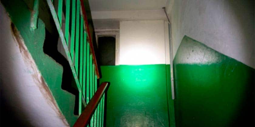 Жители Жуковского стали меньше жаловаться на неисправное освещение подъездов Жители Жуковского стали меньше жаловаться на неисправное освещение подъездов