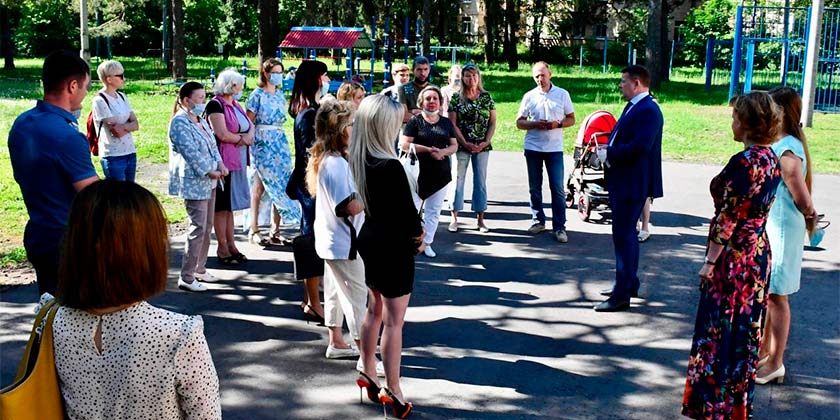 Глава Жуковского и его заместитель посетили школу-интернат и центр «Высота»