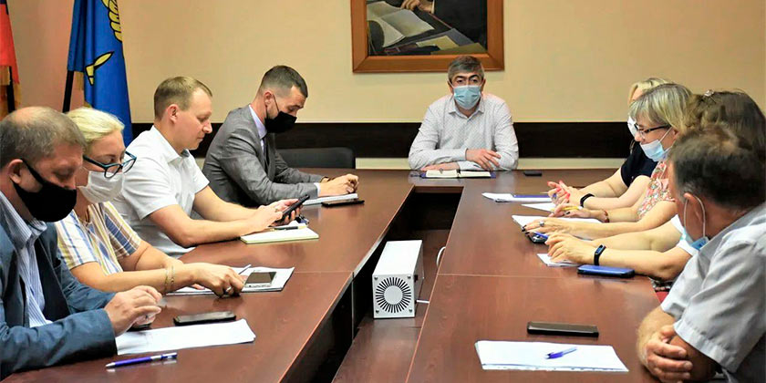 провели "Час ЖКХ"