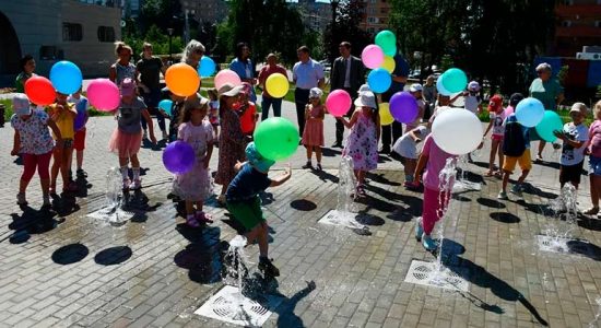 В сквере на пересечении улиц Молодёжной и Королёва состоялся официальный запуск нового фонтана