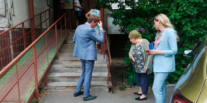 Жуковские единороссы провели встречу с жителями домов на улице Келдыша