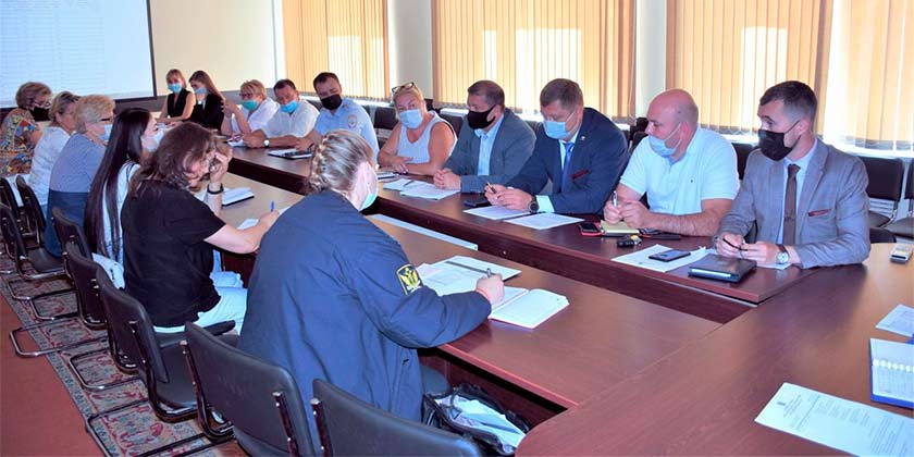 Судебные приставы пообещали изъять автомашины должников ЖКУ Судебные приставы пообещали изъять автомашины должников ЖКУ