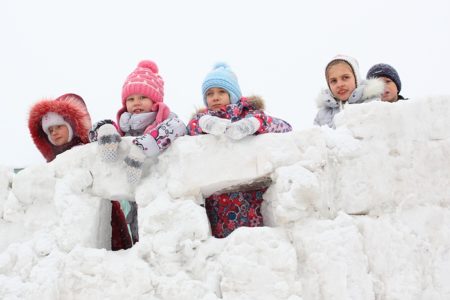 Снежная крепость в Жуковском крепость