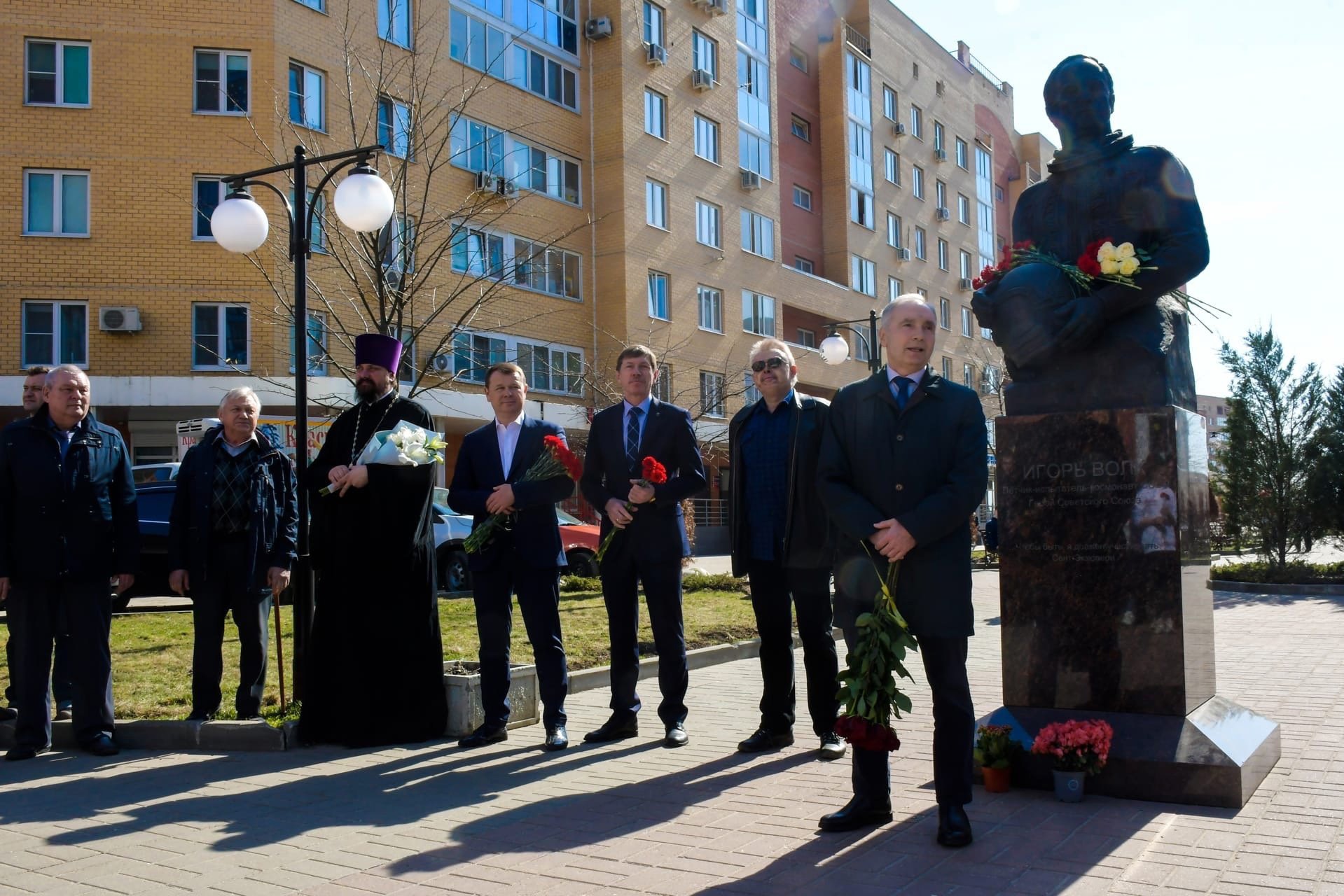 Жуковские единороссы отметили День космонавтики и почтили память летчика-космонавта Игоря Волка