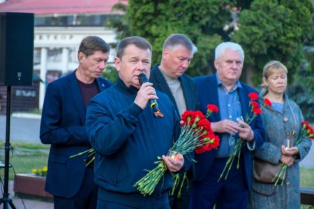 Жуковские единороссы приняли участие в акции «Свеча Памяти»