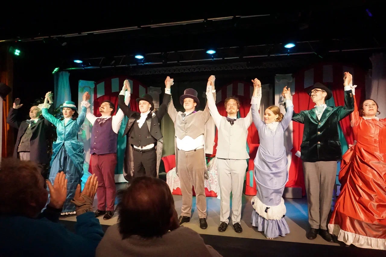 26 ноября в Жуковском «Экспериментальном Музыкально-драматическом театре» прошла постановка «Красавец мужчина»